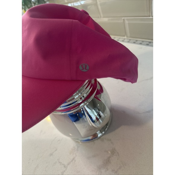 Lululemon Fast And Free Running Hat SZ:OS~ Hot Pink - Picture 2 of 9